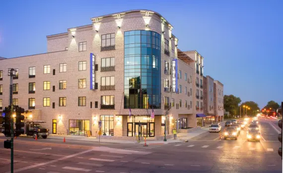 Commercial window cleaning